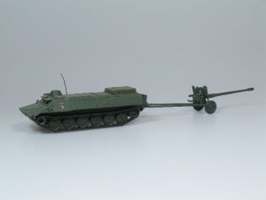 MT-LB with 85-mm canone D-44 1:87