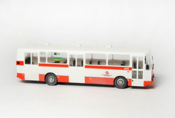 Karosa B732 DP Praha/DP Brno 1:87