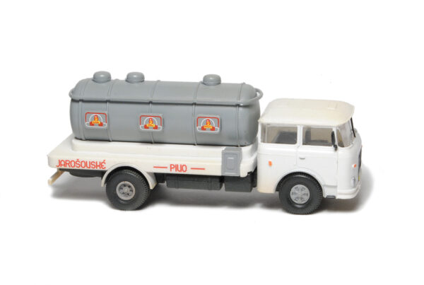 Škoda 706 RT AC 60/3 Jarošovské pivo 1:87 – Bild 2