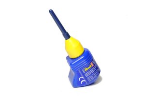 Glue with an applicator 12,5g