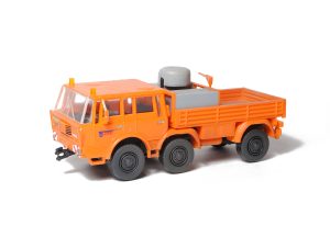 Tatra 813 6x6 TP ČSAD 1:87