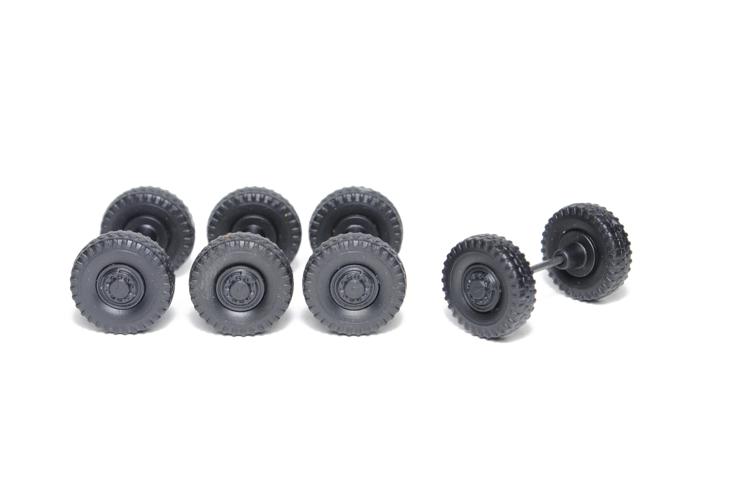 Set of military wheels for T-815-7 1:87