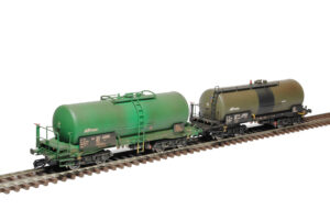 Set of tank wagons Zas 30 and Zaes 30 Railco/AB Trans 1:120
